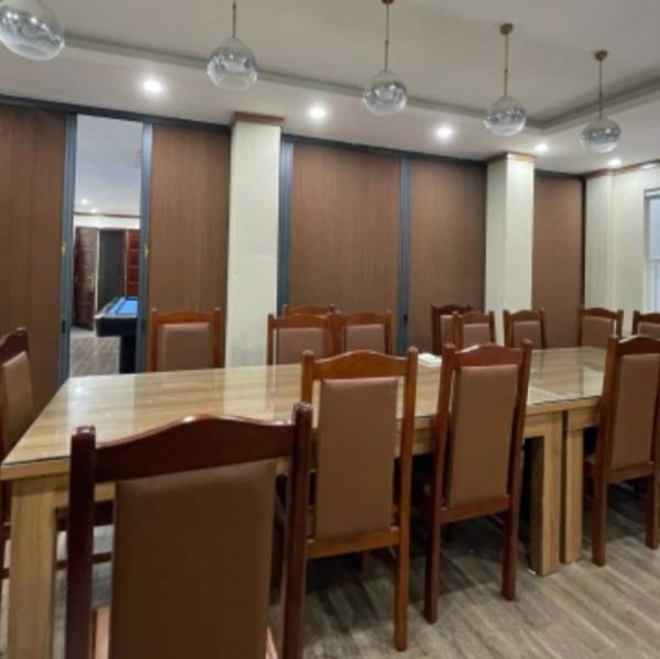 SỬ DỤNG VÁCH NGĂN TỔ ONG PHÒNG ĂN